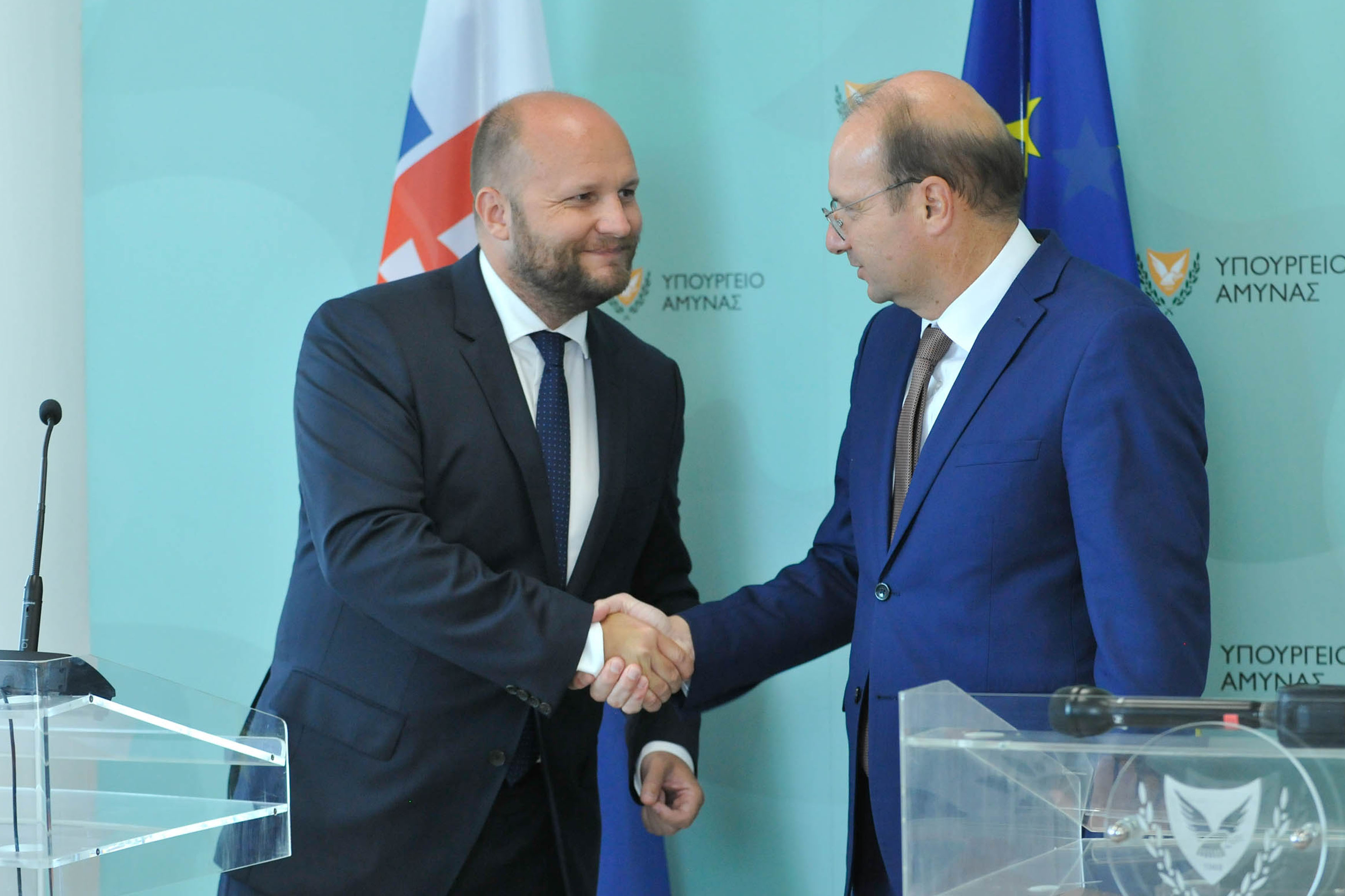 image Defence ministers of Cyprus and Slovakia sign cooperation MoU