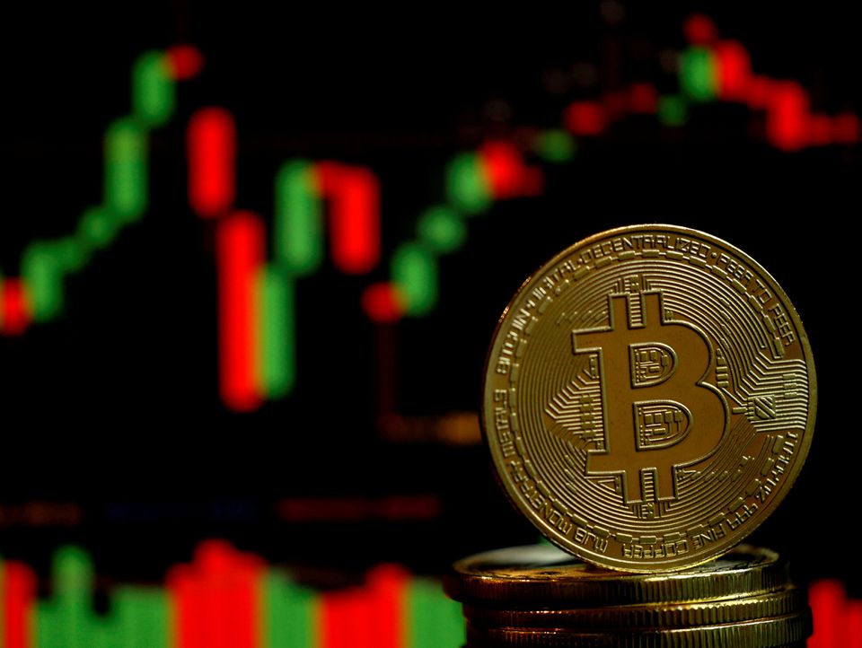image Bitcoin falls below $30,000 for first time in a month
