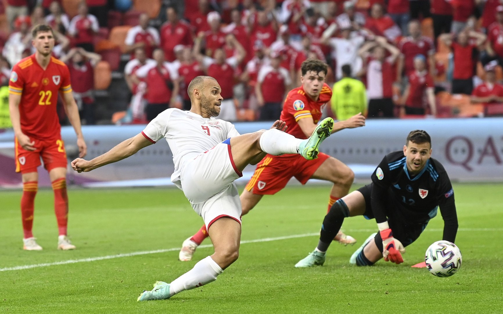 image Danes and Czechs at full strength ahead of quarter-final