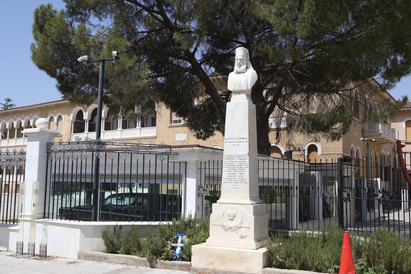 feature theo the memorial to archbishop kyprianos outside the archbishopric in nicosia