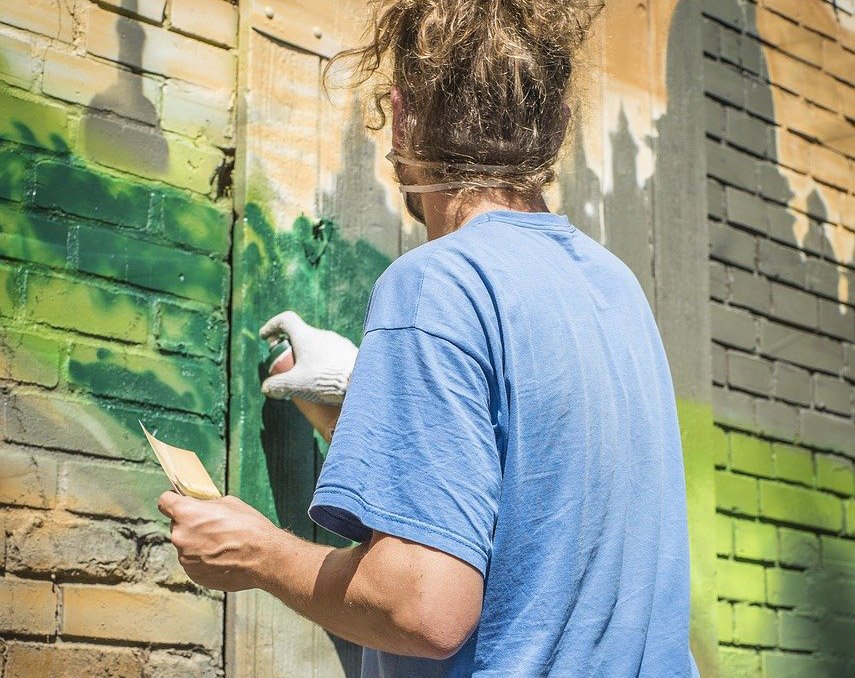 image Arrest after youths found graffitiing building in Limassol