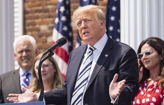 image Trump team may have moved classified papers amid probe