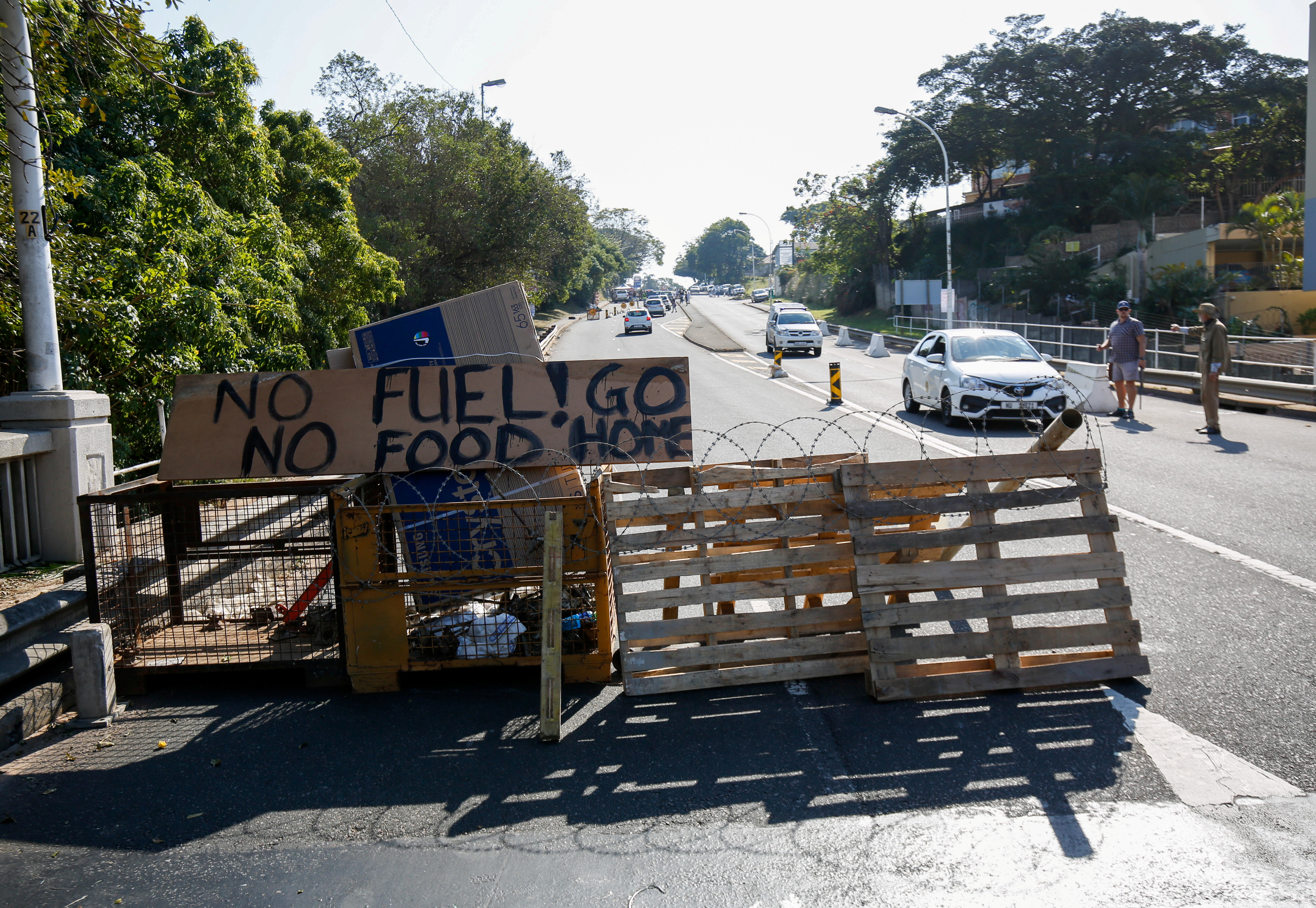image South Africa violence, looting ebbs but death toll up to 117
