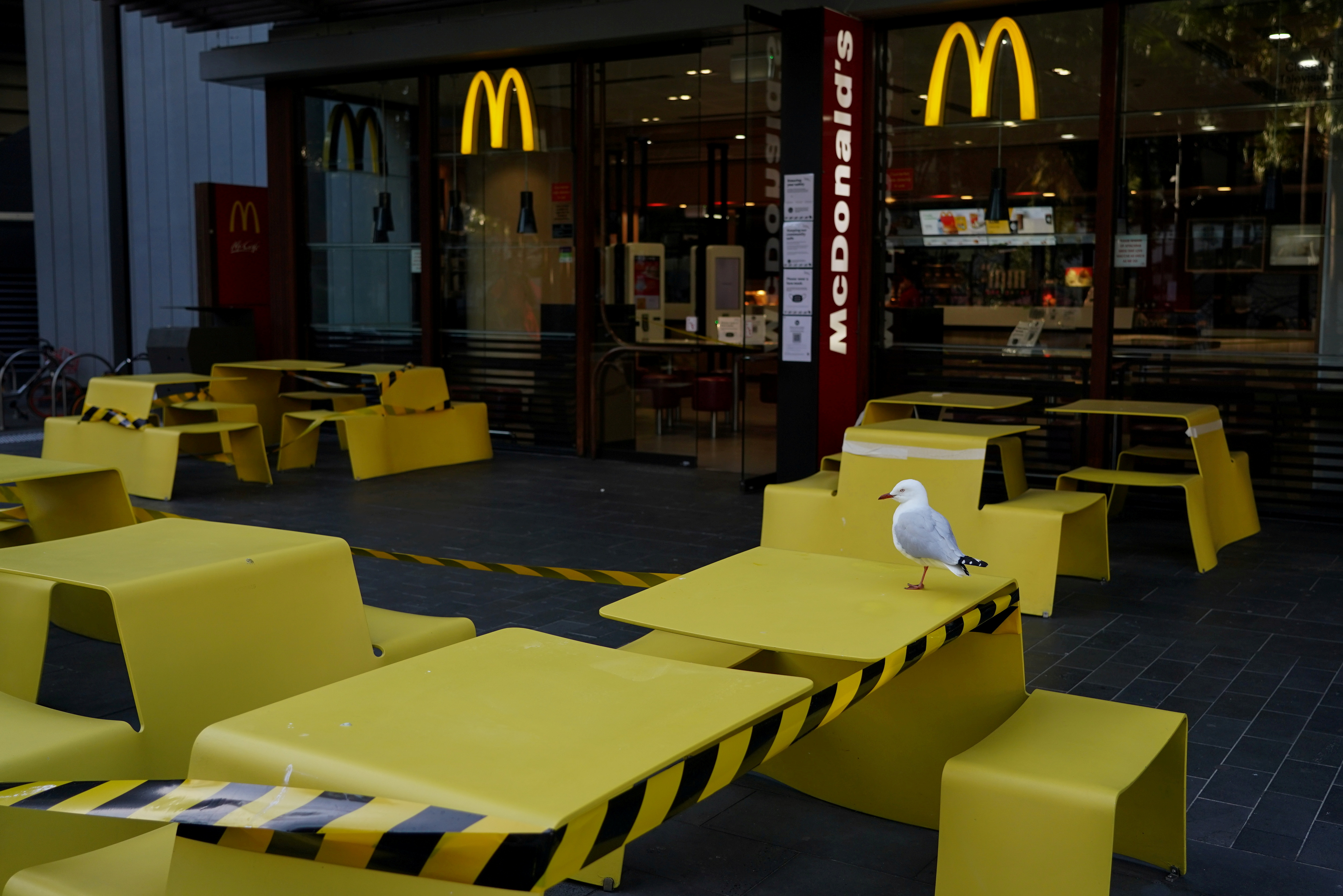 image McDonald&#8217;s and other restaurants consider closing indoor seating