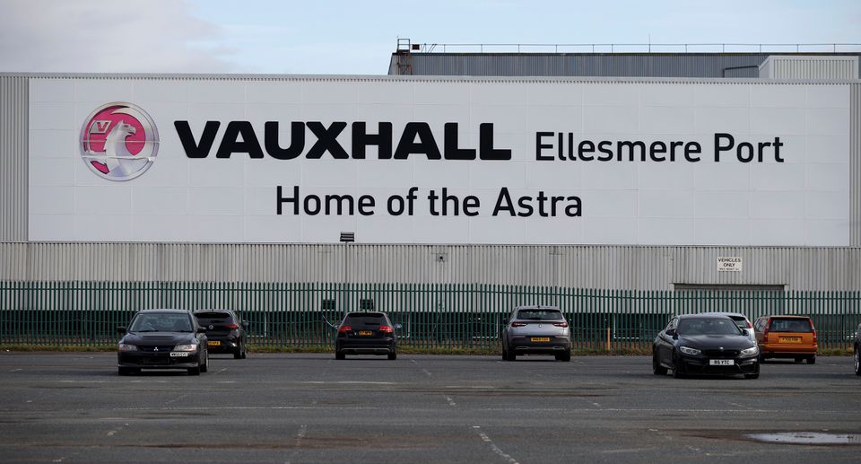 image UK Vauxhall factory gets new lease of life with electric vans