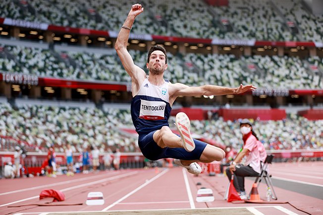 image Greece&#8217;s Tentoglou wins gold with dramatic final leap