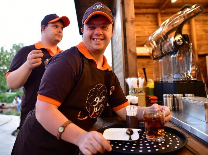 image Syria opens first café run by people with Down syndrome