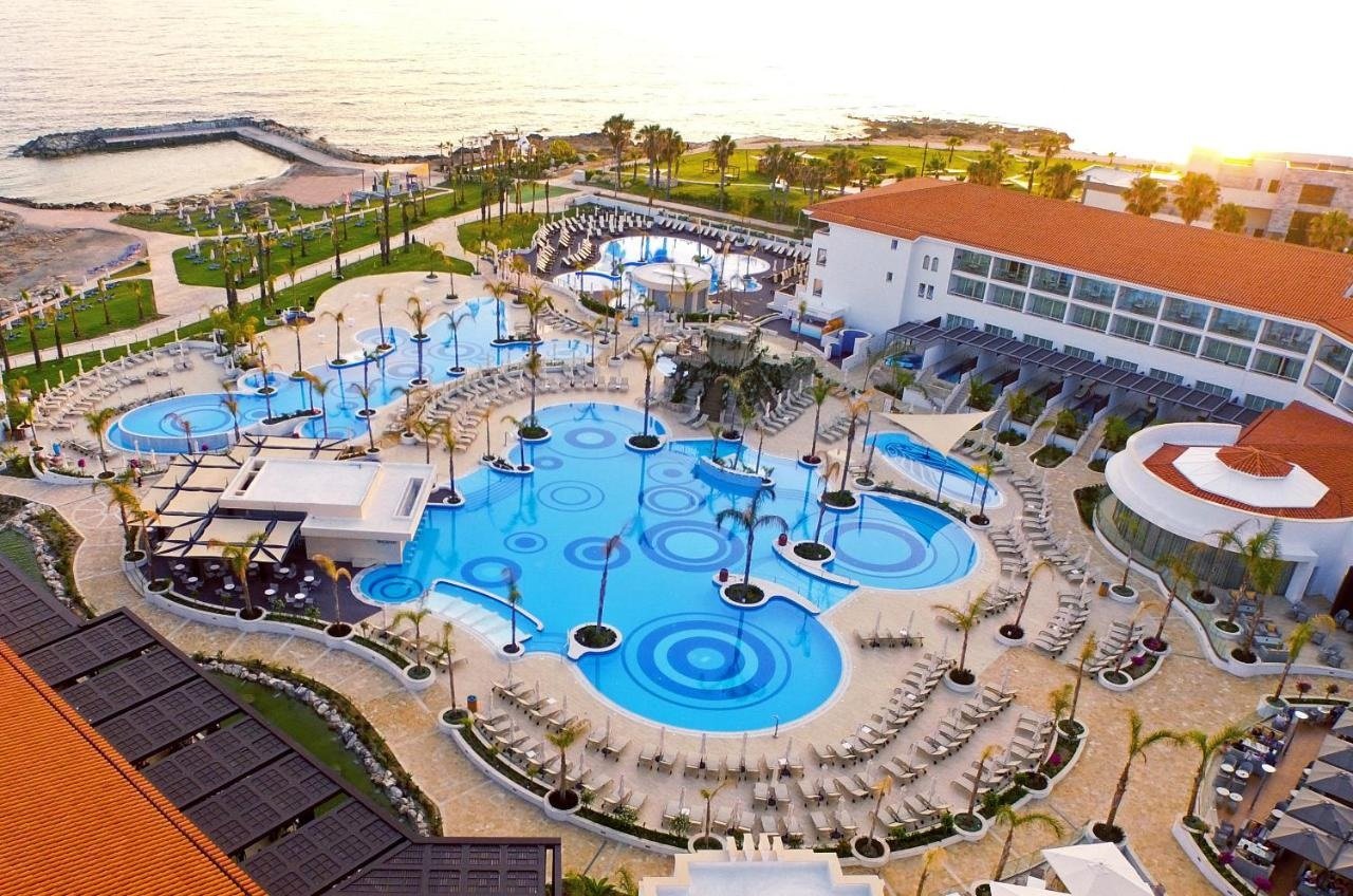 image Kanika Hotels &#038; Resorts appoints new Hotel General Managers at Olympic Lagoon Resort and Amavi Hotel in Paphos