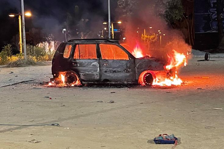 image Apollon, AEL fans in fracas overnight