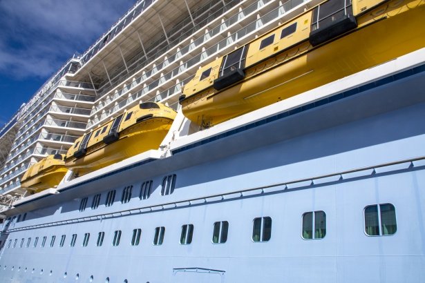 image Push to curb plastics use on cruise ships