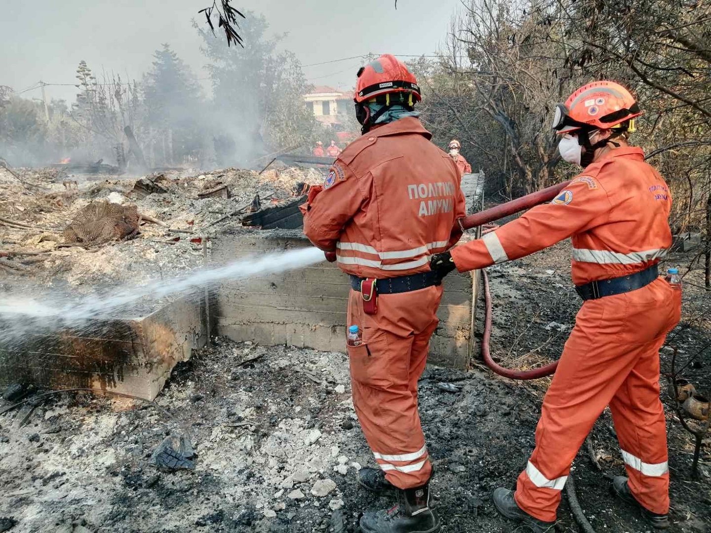 image Greece fire situation &#8216;constantly changing&#8217; (Update 2)