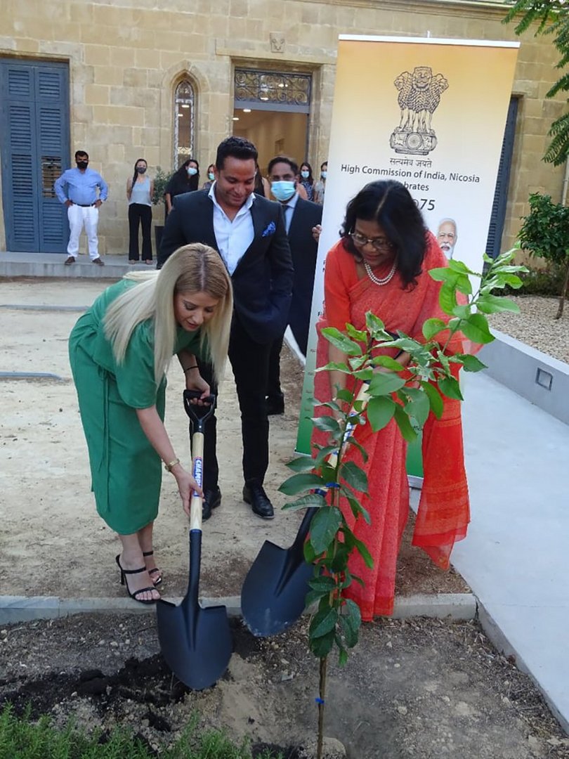 image Tree planting ceremony marks 75th anniversary of Republic of India