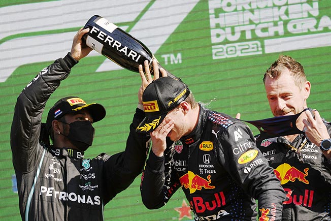 image F1 title rivals sprint to the &#8216;Temple of Speed&#8217;