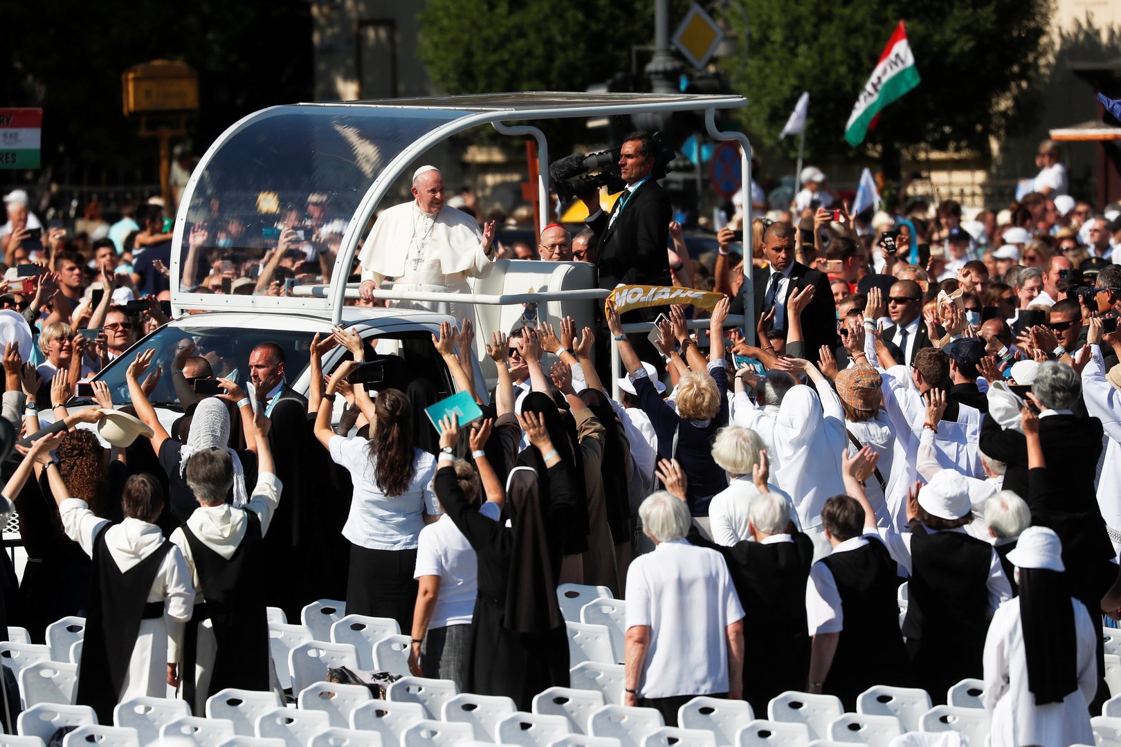 image In Hungary, pope meets PM Orban, his political opposite