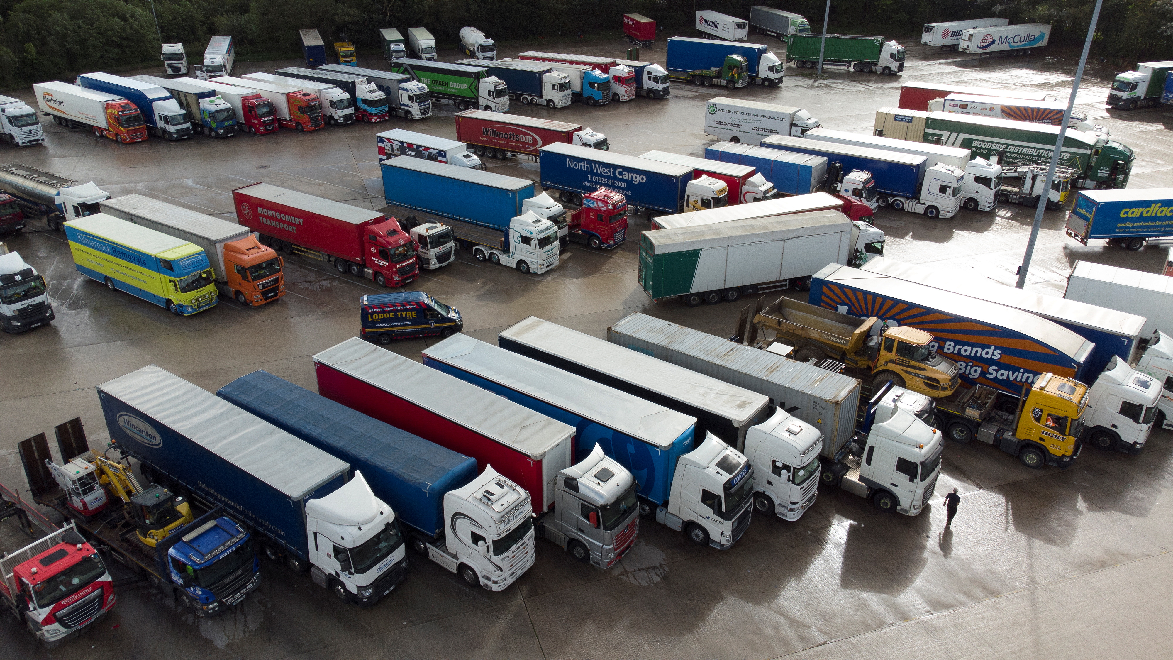 image Christmas prices will rise in Britain, truckers say