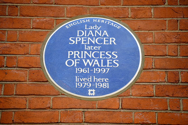 image Princess Diana honoured with blue plaque at former London flat
