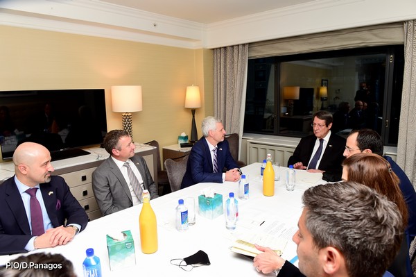 image President talks gas with ExxonMobil