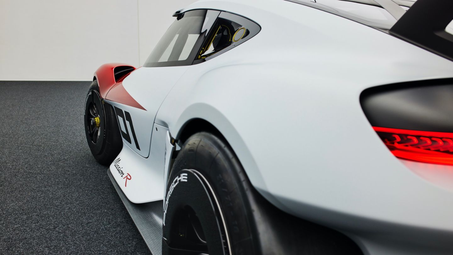 porsche presents mission r (4)