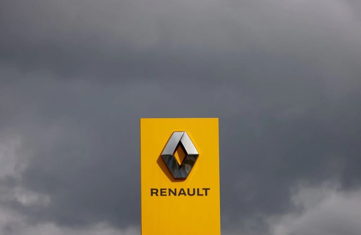 image Renault plans 2,000 job cuts in France as it moves to electric cars