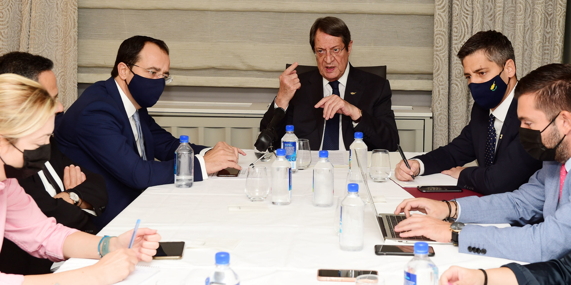 image President &#8216;not optimistic&#8217; over talks (Updated)