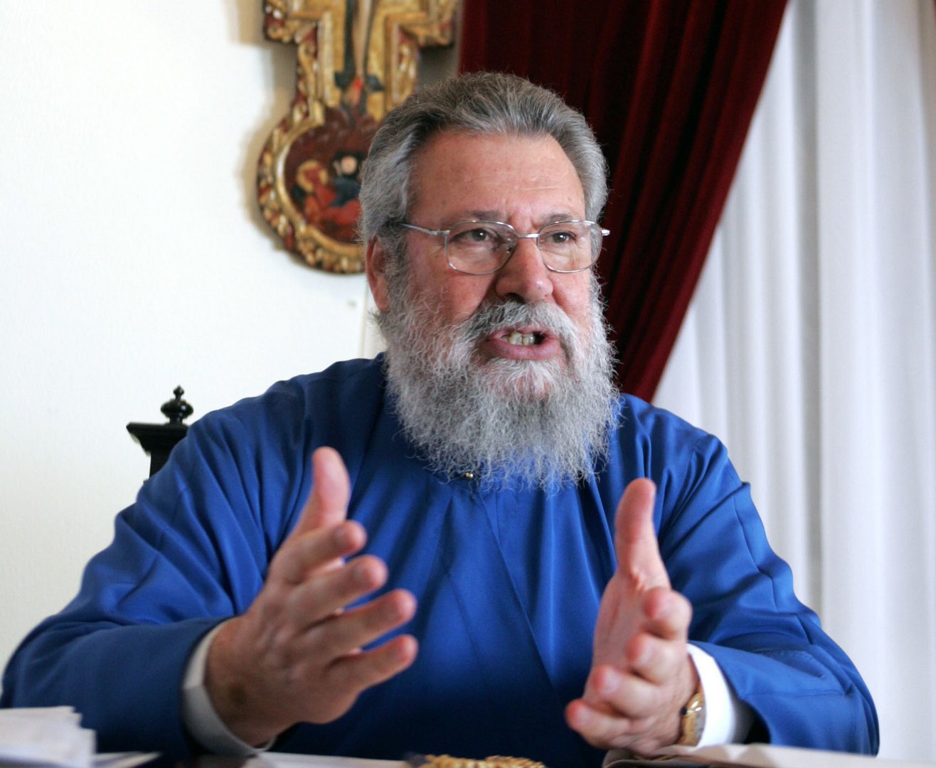 image Coronavirus: No pay and removal for priests preaching against jab