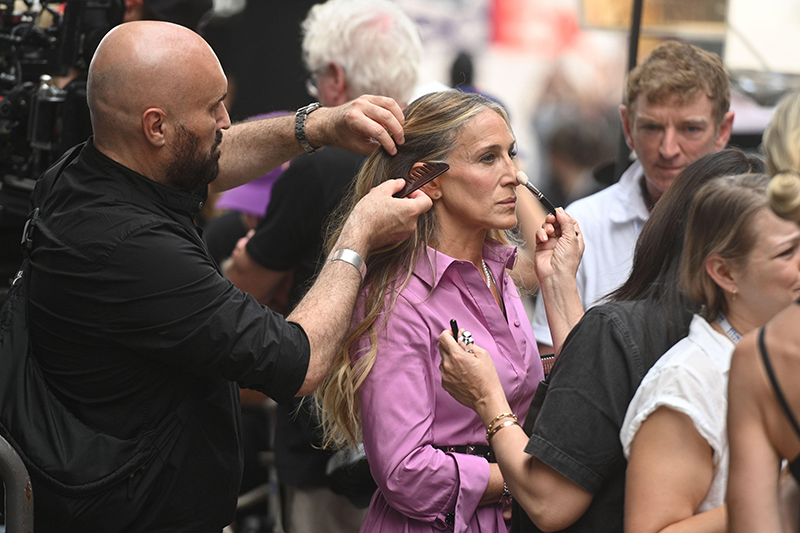 beauty2 sarah jessica parker on the set of and just like that in new york