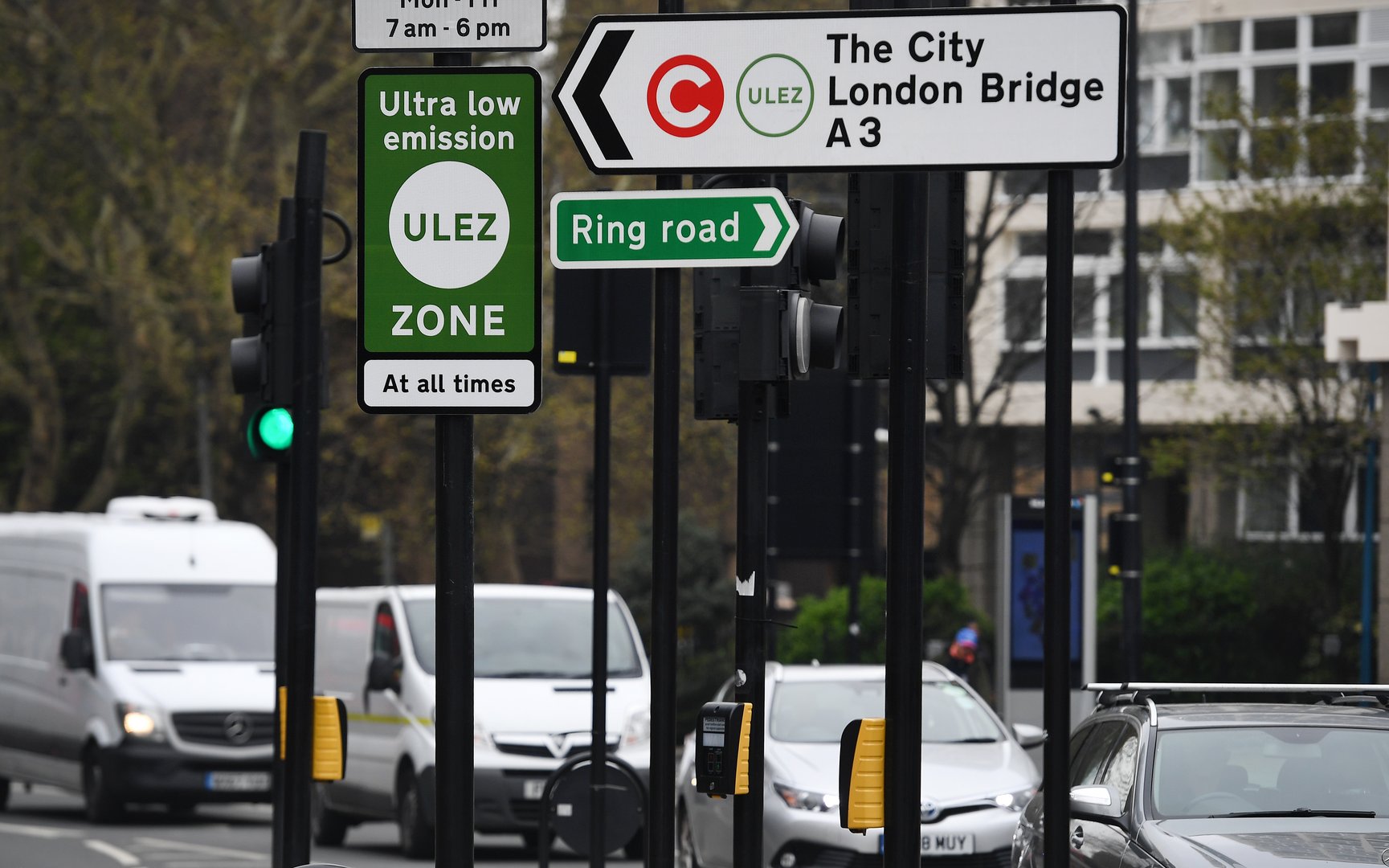 image UK fuel crisis cuts traffic to lowest since lockdown