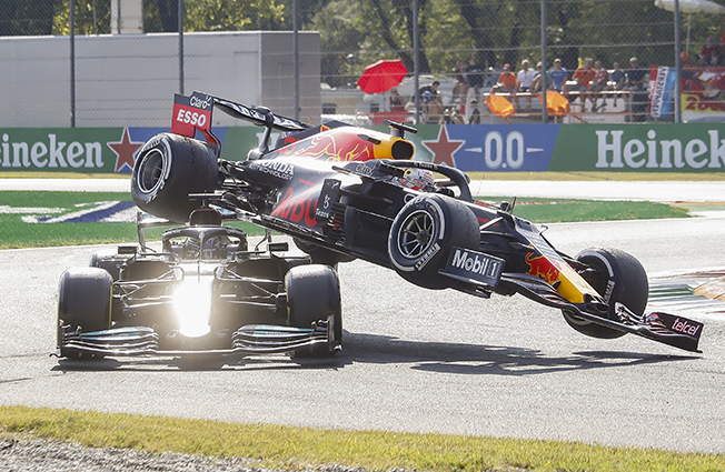 image Ricciardo wins after Hamilton and Verstappen crash out at Monza