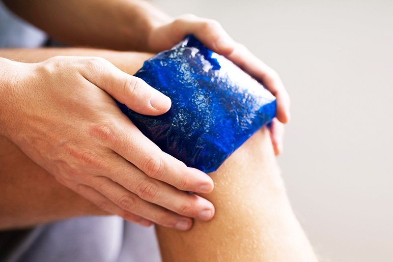 image Joint pain: When to see a doctor, and how to help at home