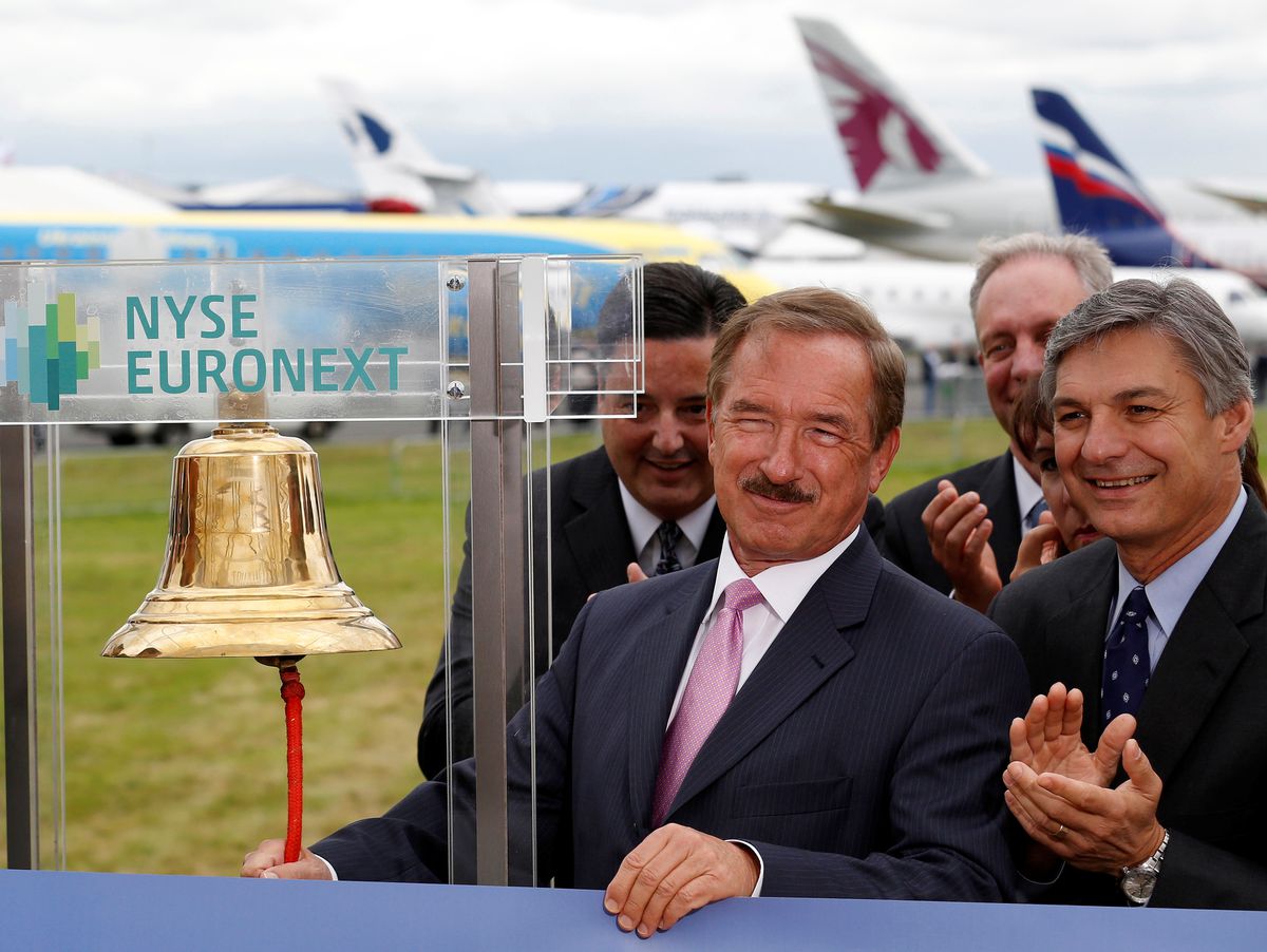image Leasing firms buy more planes than ailing airlines for first time
