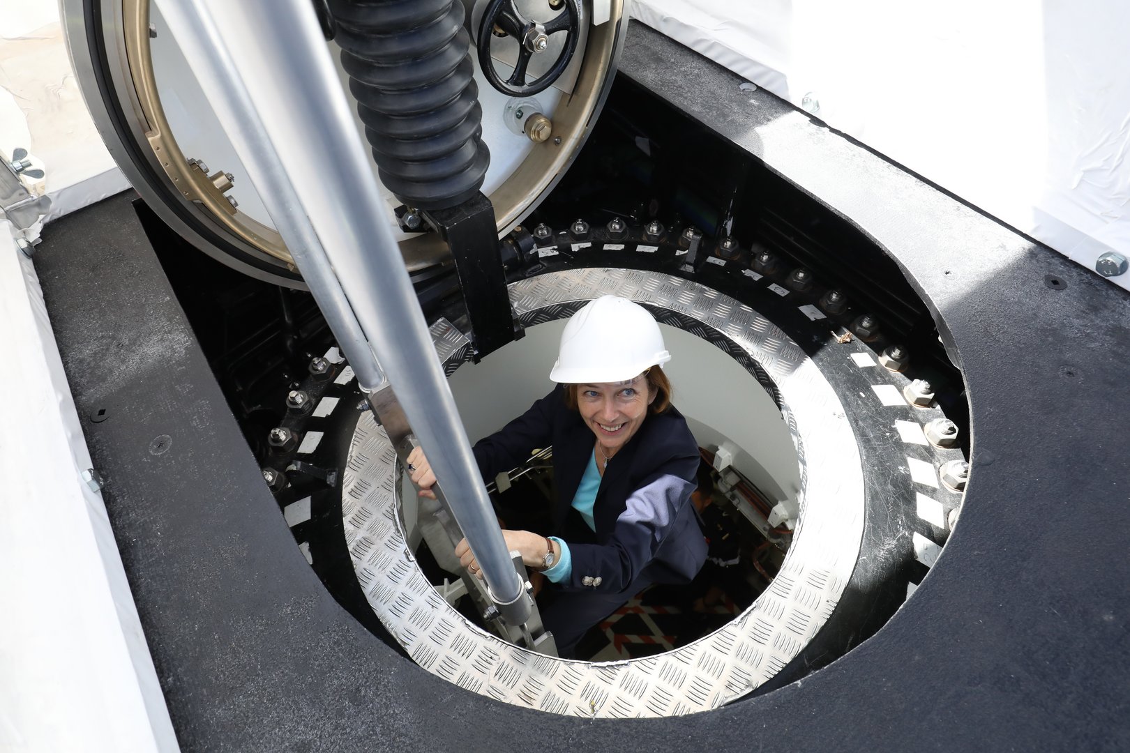 image Submarine row continues as French cancel defence meeting with UK