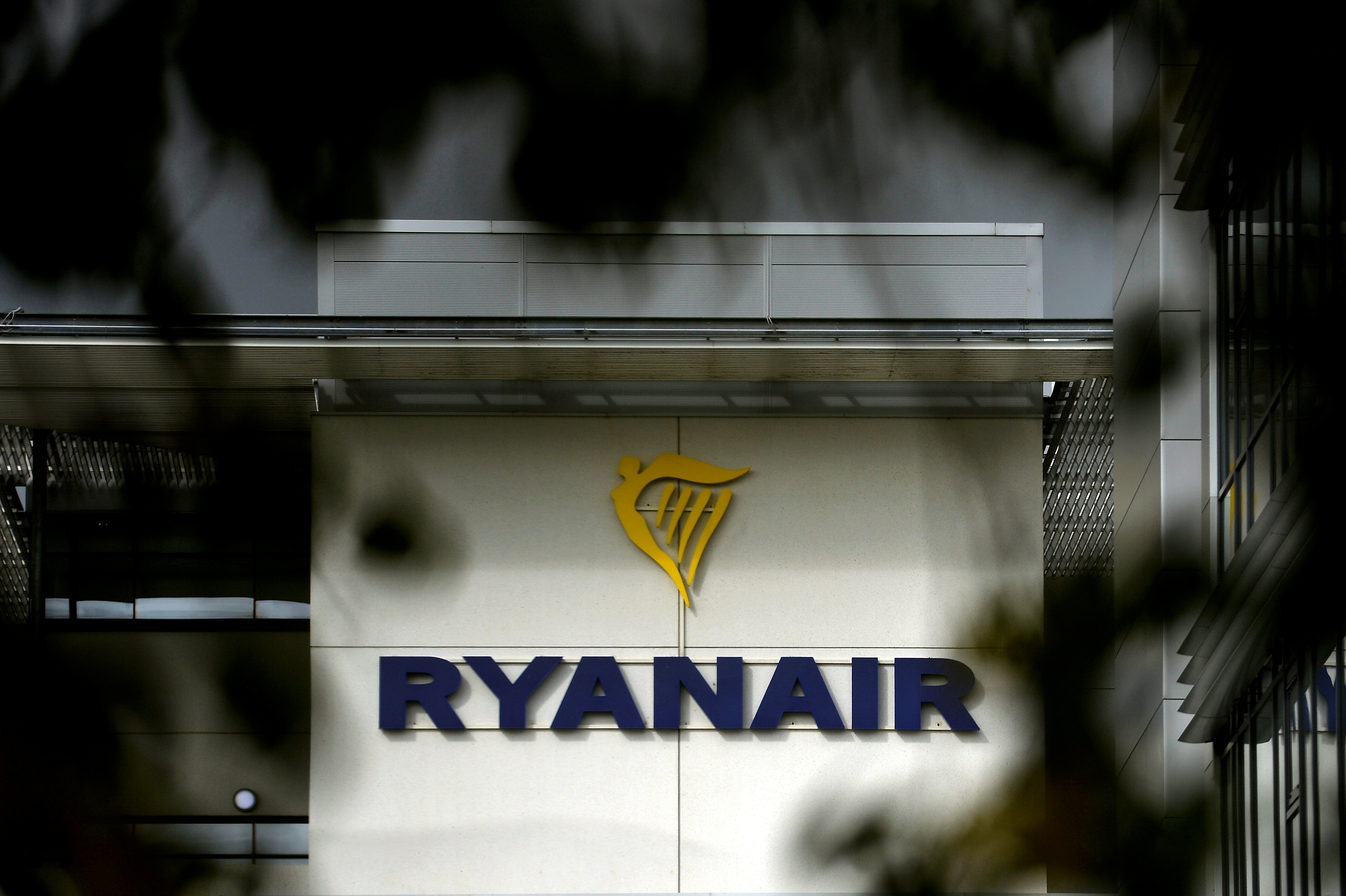 image Ryanair vows 5-day refund turnaround after Covid critcism