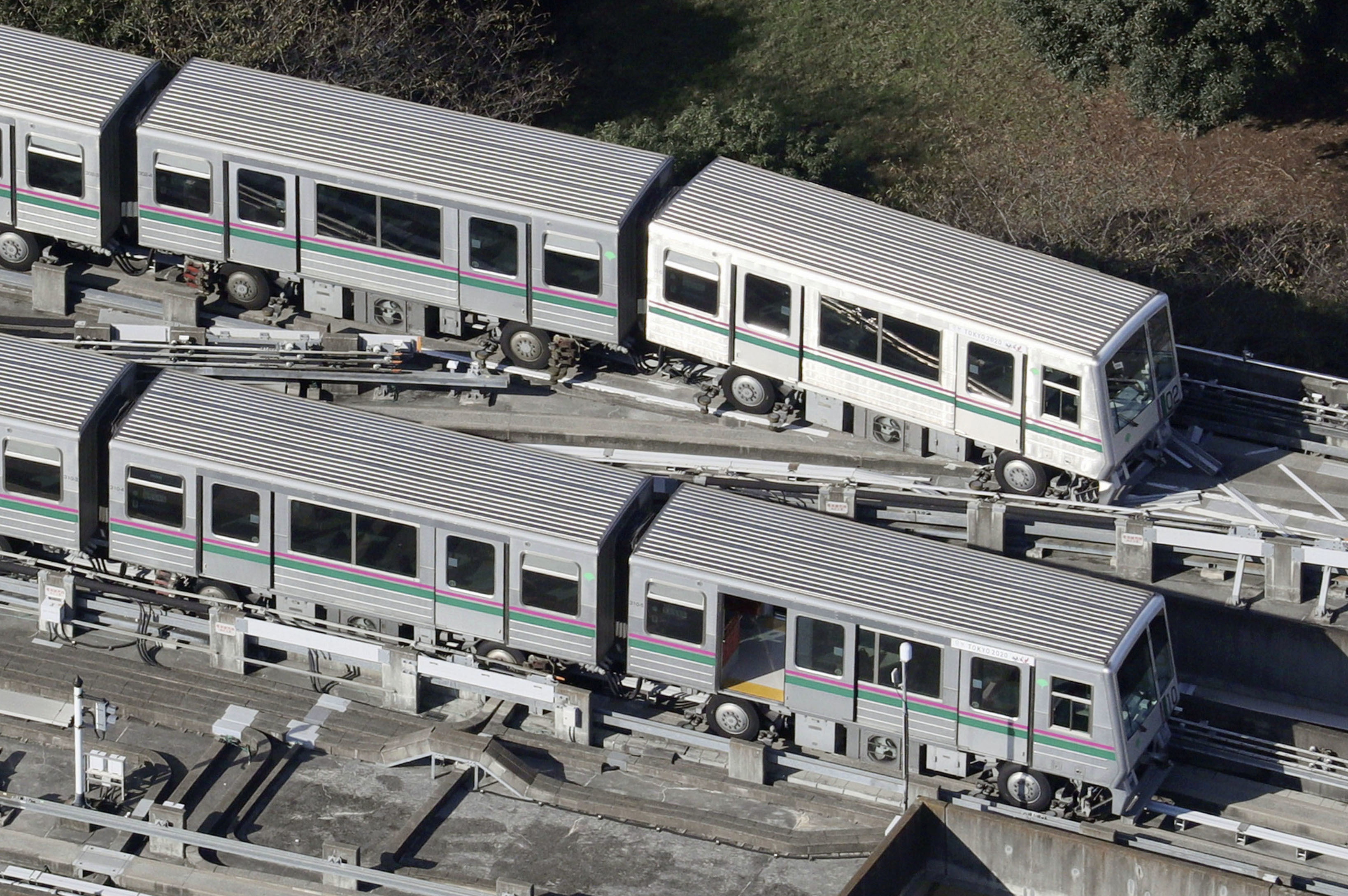 image Magnitude 6.1 quake jolts Tokyo, causing blackouts but no tsunami warning