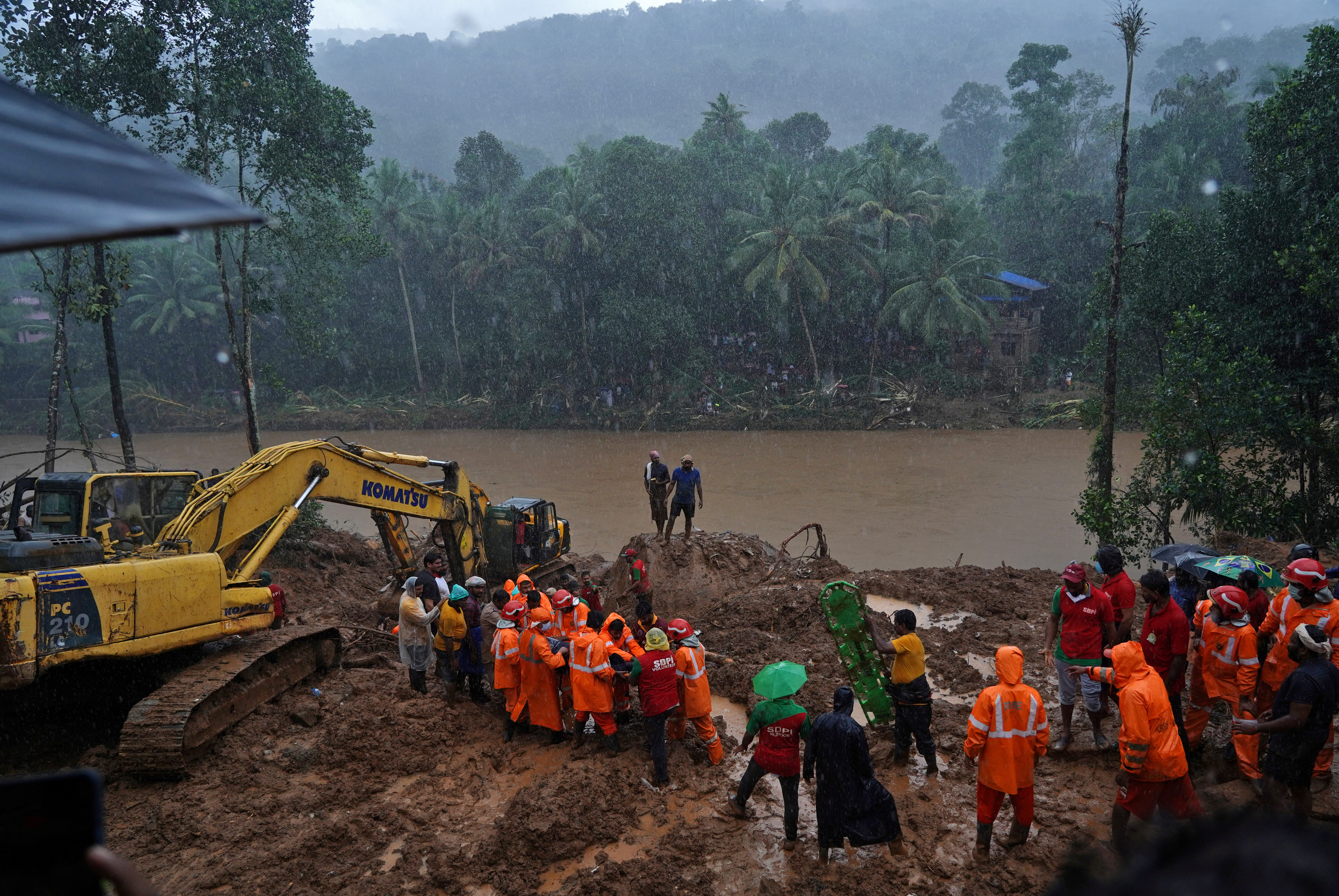 image More than 20 dead after floods in south India