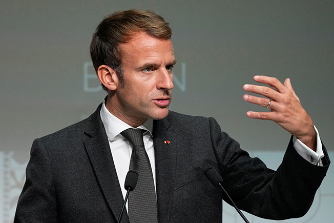 image Macron&#8217;s centrists edge ahead of left in French first round vote