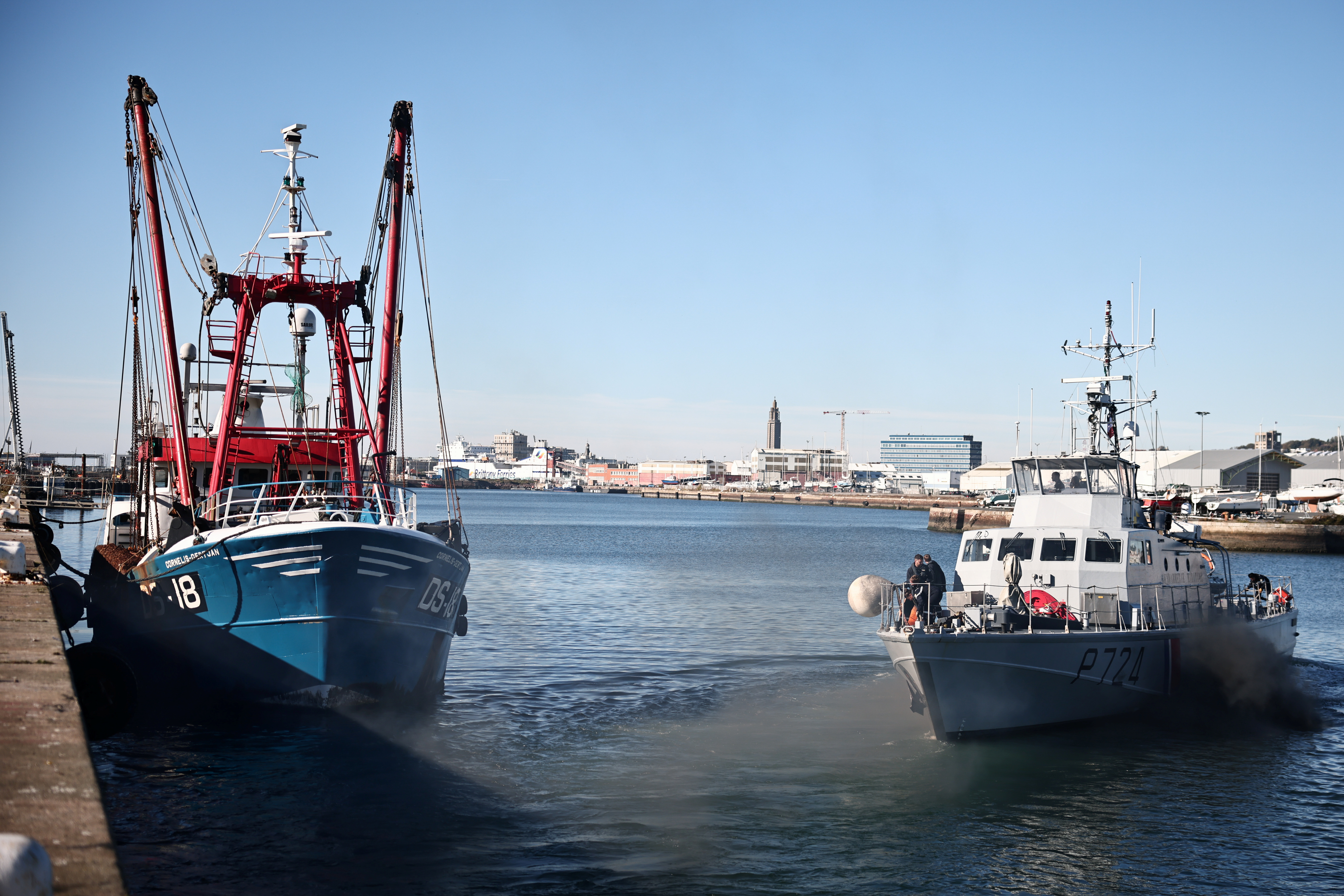 image France, Britain locked in fishing standoff as Brexit tensions mount (Updated)