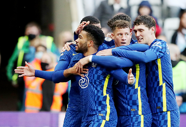 image Chelsea profit as Man City shocked by Palace, Liverpool held