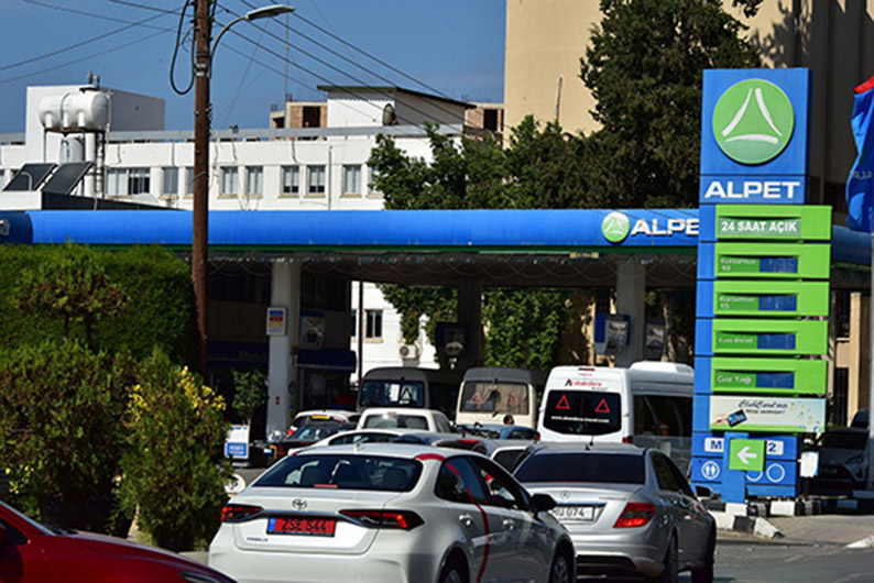 image Petrol station owners to report Republic to EC over fuel buying in the north