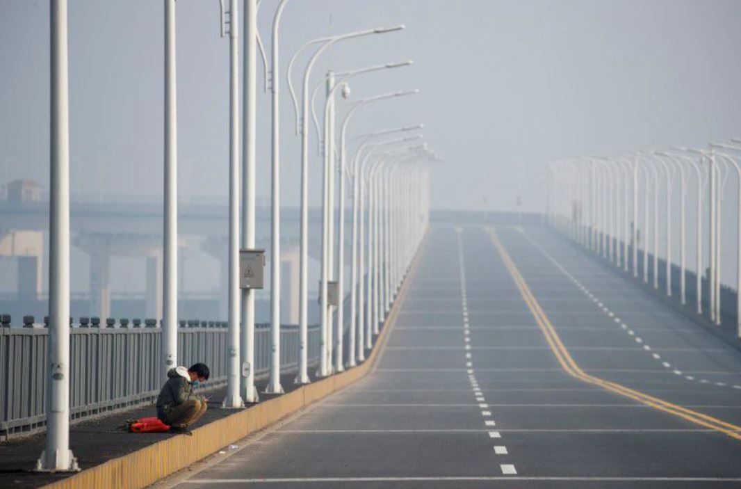 image Gulf economies to pick up speed next year, with fall in oil prices biggest risk