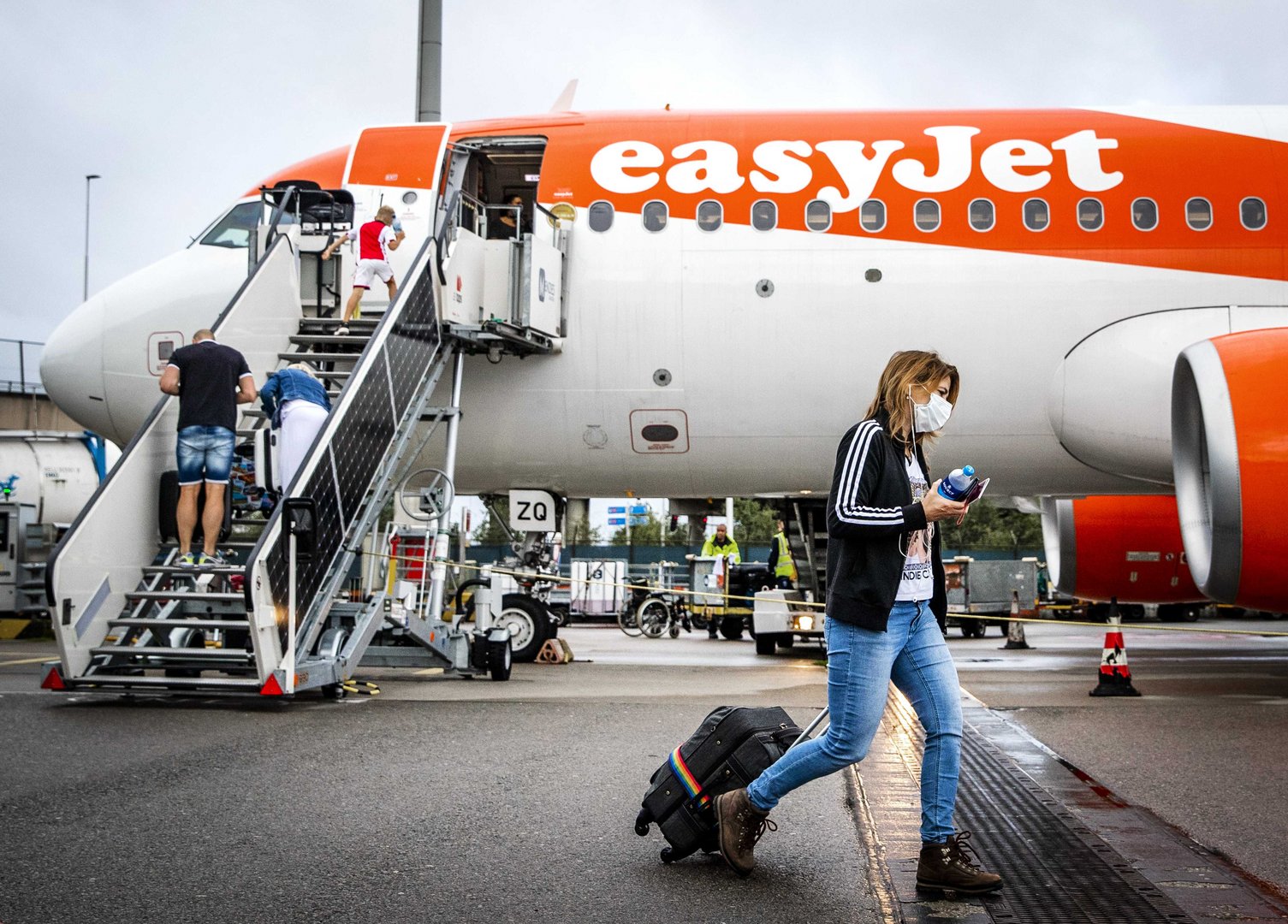 image Passenger dies on flight from Cyprus
