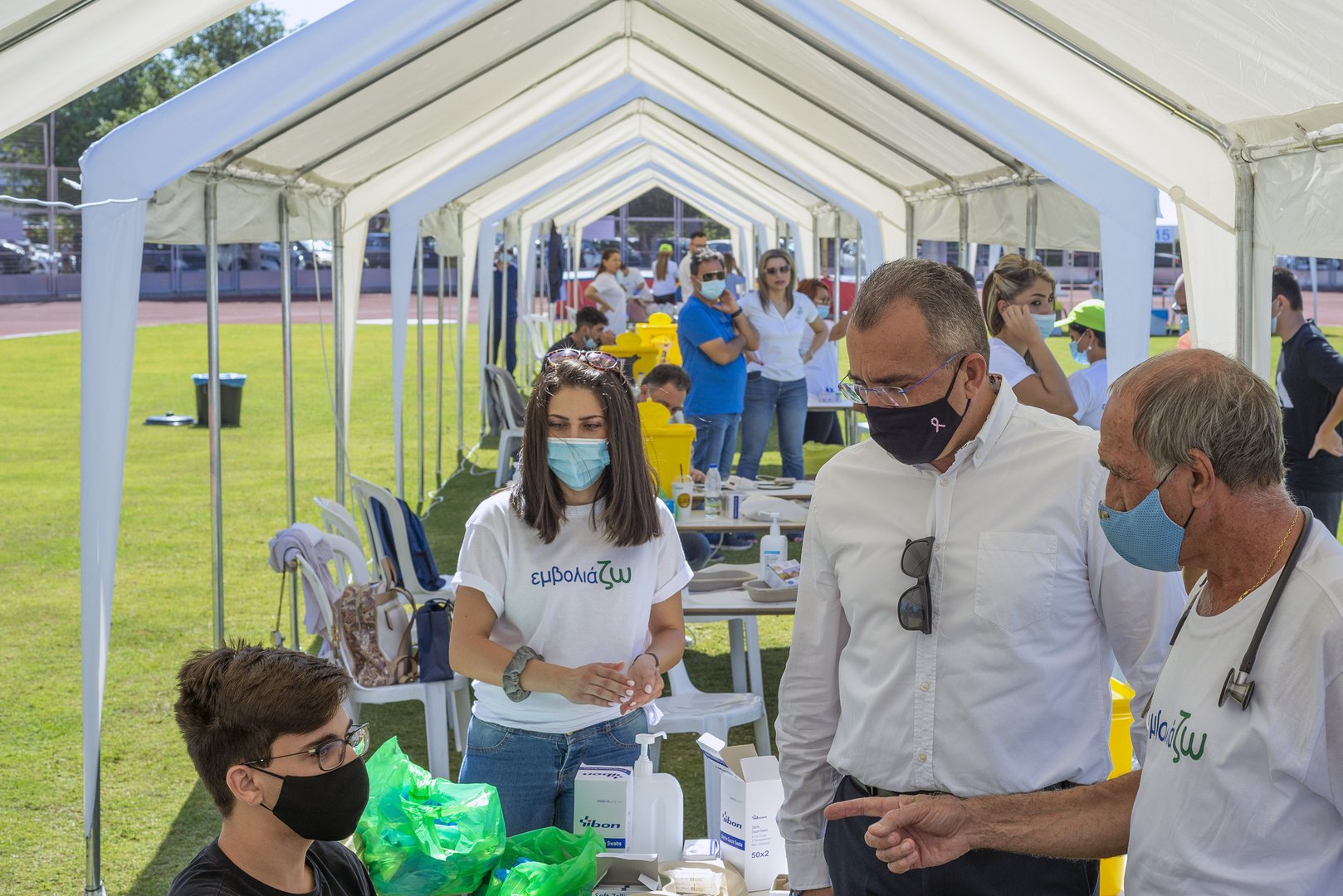 image Coronavirus: Almost 1,000 got vaccine dose at Limassol walk-in (updated)