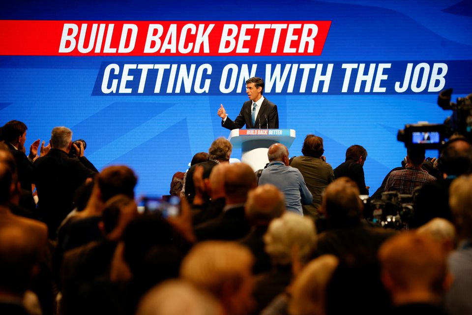 image UK finance minister: Fix public finances before cutting taxes