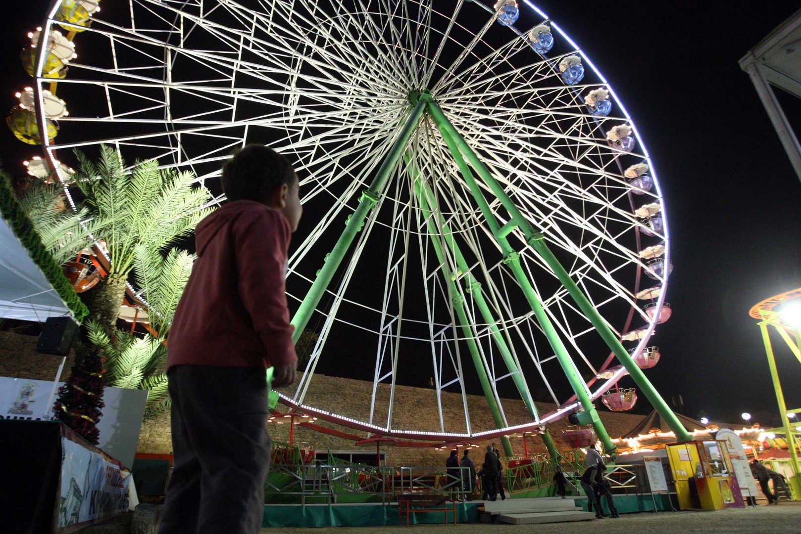image Energy crisis threatens municipal Christmas decorations