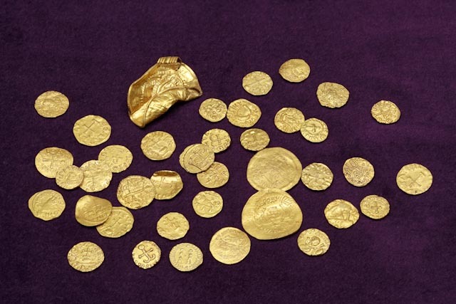 image Largest hoard of Anglo-Saxon gold coins in England unearthed in Norfolk