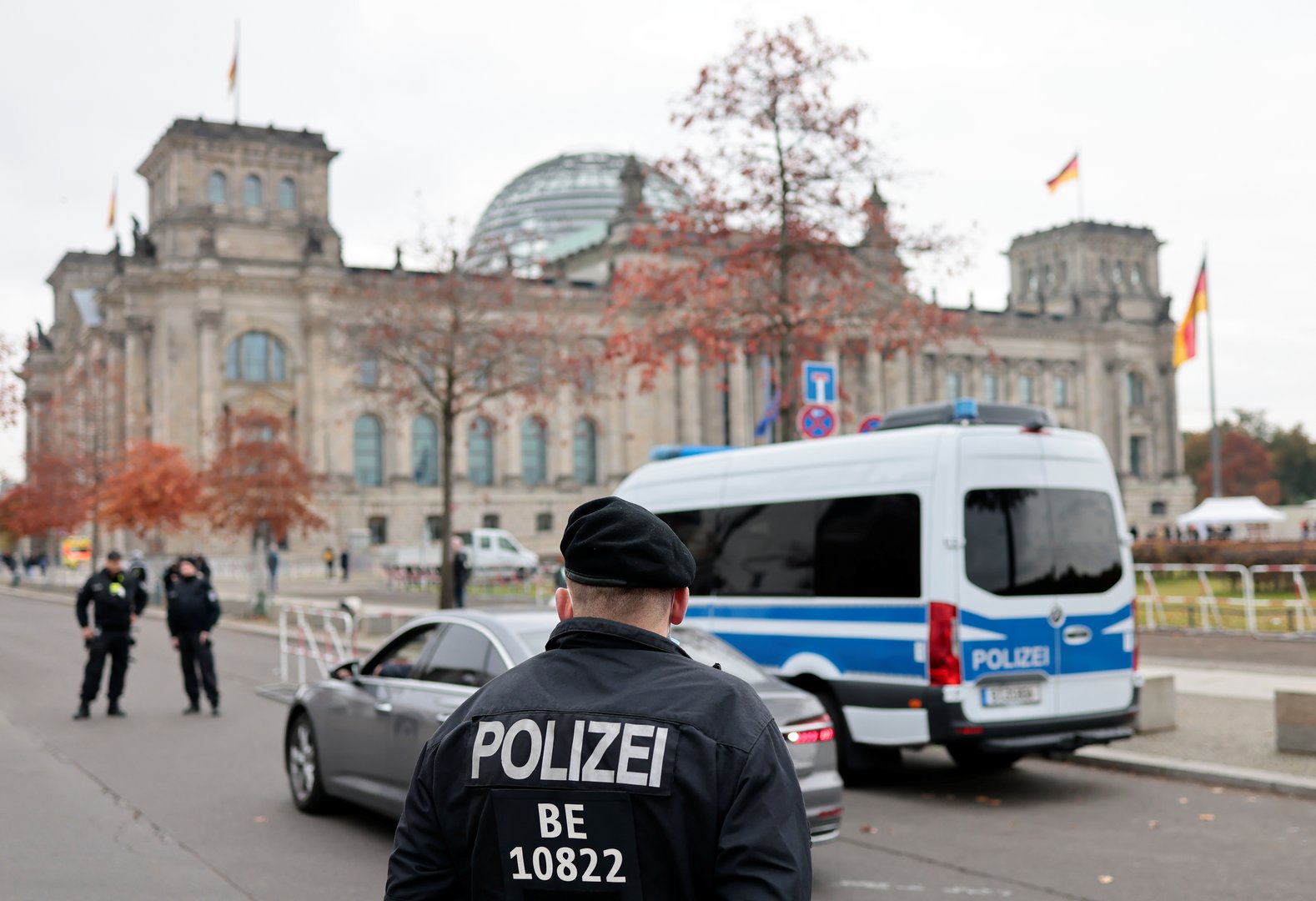 image Several injured in knife attack on German train