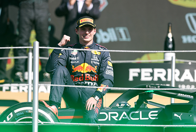 image Verstappen wins in Mexico City to stretch F1 lead