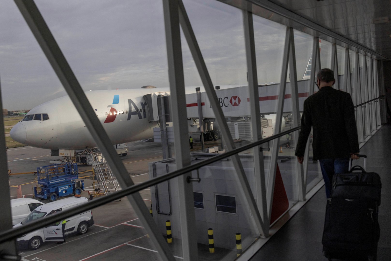 image &#8216;Open for business:&#8217; U.S. welcomes first travellers as COVID travel curbs are lifted (updated)