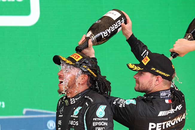 image Hamilton hunts down Verstappen to seize victory in Brazil