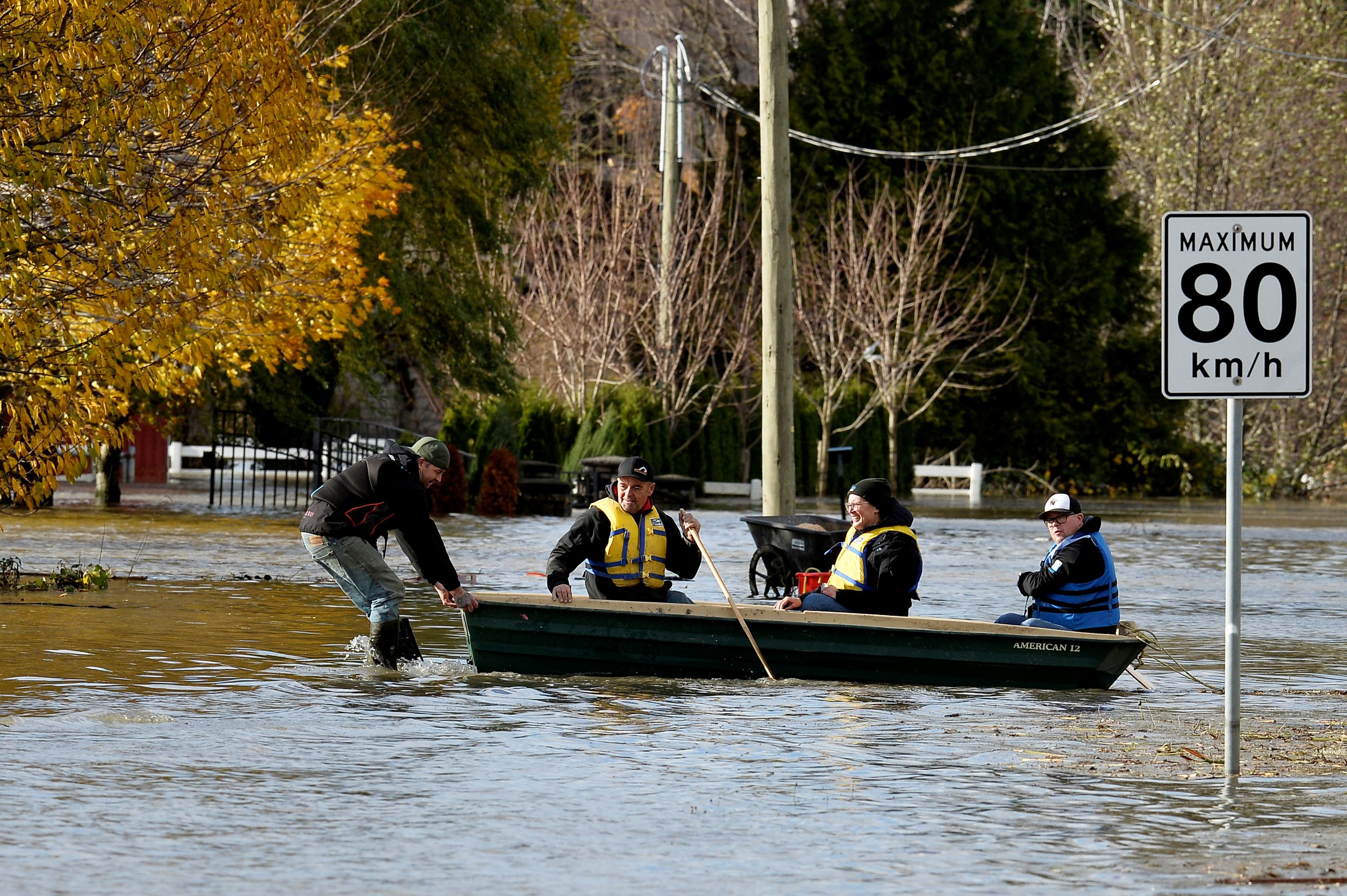 image Canada floods cut rail link to Vancouver port; one dead