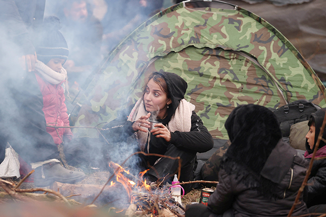image Poland says migrants still crossing from Belarus despite steps by Minsk
